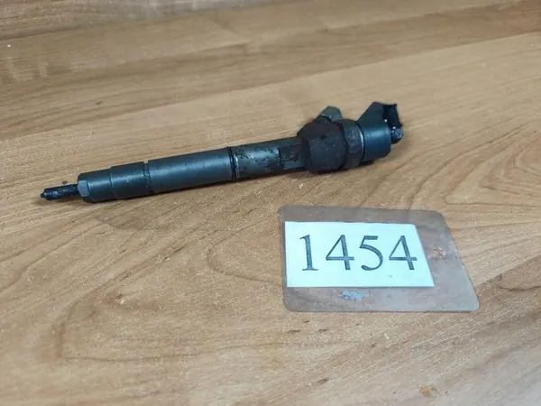 Mercedes Vaneo 414 1.7 CDI Injektor 0445110090 image 4