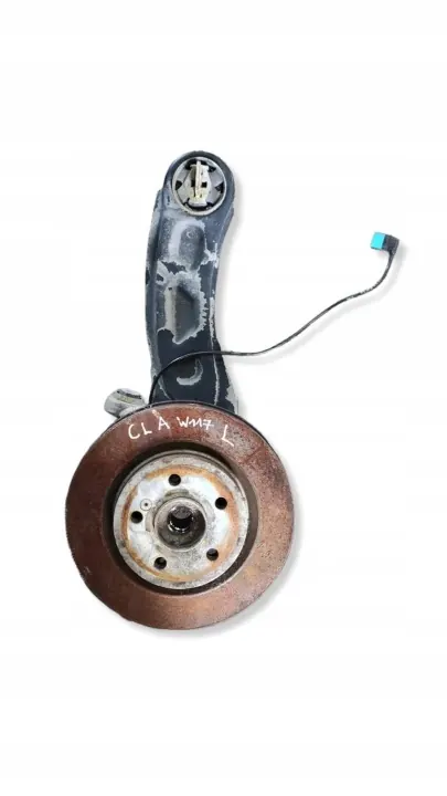 Mercedes-Benz A W176 takapyörän navan OEM A2460006 image 2