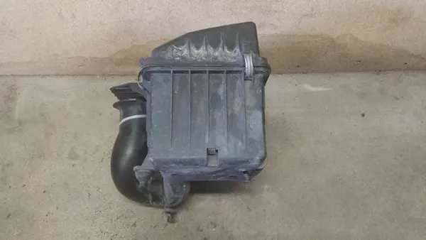 MAZDA 3 BL 1.6 Ilmansuodattimen Kotelo image 8