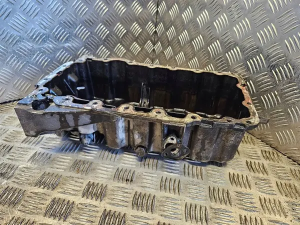 Audi OE oliepan voor A3/S3 8P 2005 - Gebruikt image 6