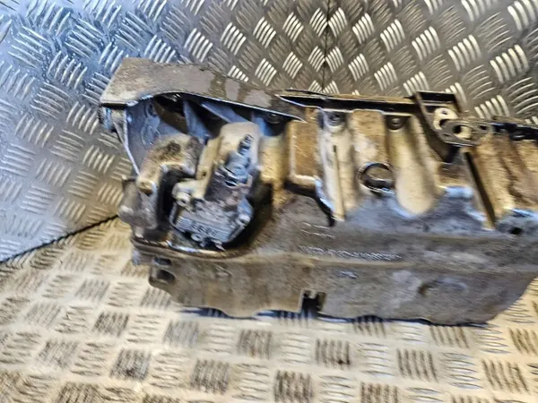 Audi OE oliepan voor A3/S3 8P 2005 - Gebruikt image 8
