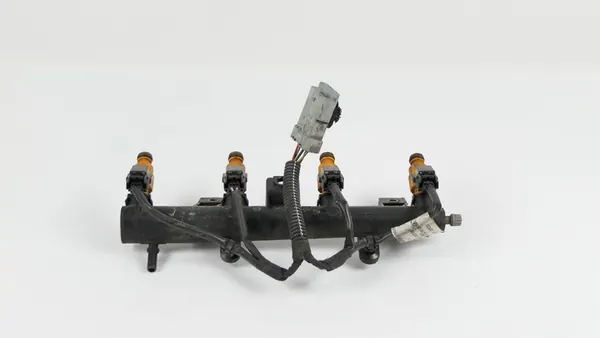 Rampe d'injection avec injecteurs 1.4 8V Peugeot 207 image 3