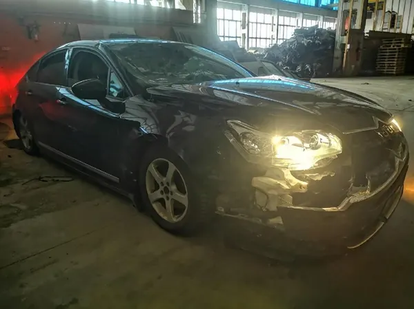 Citroen C5 Alternator 2009 2.0L 9661544880 image 5