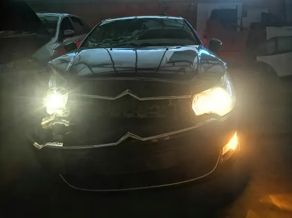 Citroen C5 Alternator 2009 2.0L 9661544880 image 6