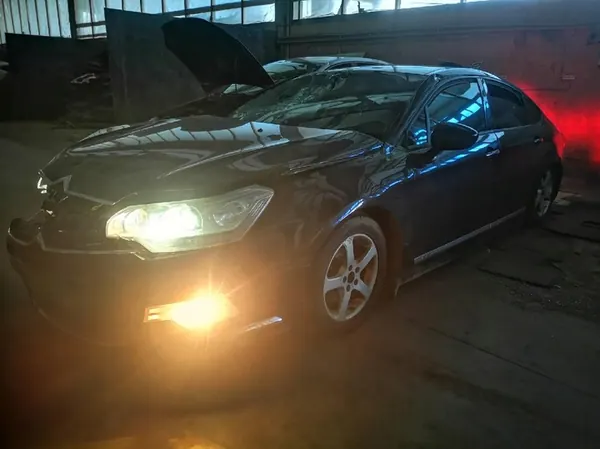 Citroen C5 Alternator 2009 2.0L 9661544880 image 7