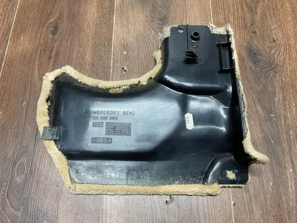 OEM 1296880106 Garniture Pilier Bas Gauche Mercedes SL R129 image 5