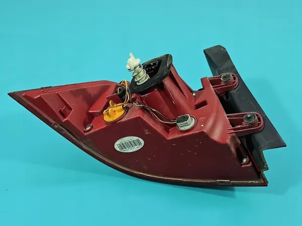 Luz trasera LED derecha VW Passat B7 OEM image 7