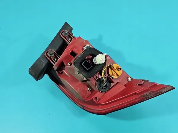 Luz trasera LED derecha VW Passat B7 OEM image 8