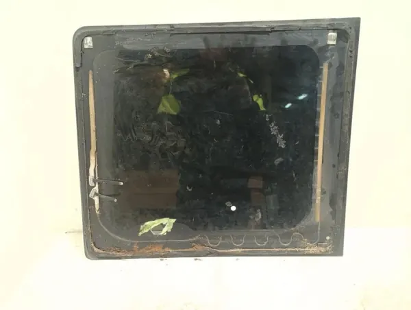 Vidro traseiro Ford Transit OEM 43R00097 - Usado image 7