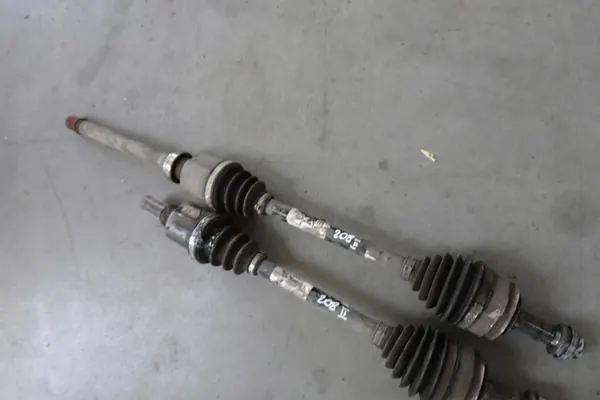 PEUGEOT 208 II Eixo de transmissão dianteiro esquerdo OEM 9836046380 image 4