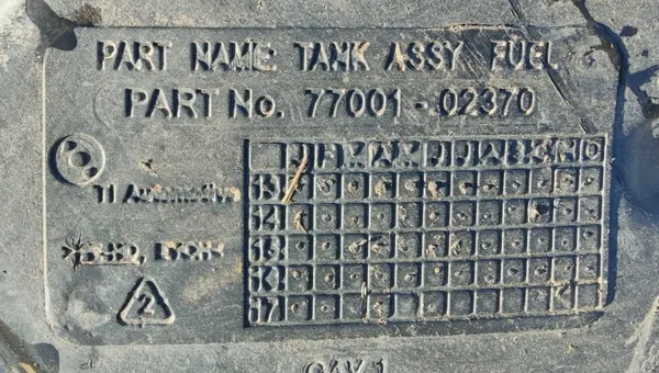 Brandstoftank Toyota Auris II OEM 77001-02370 (2012-2018) image 3
