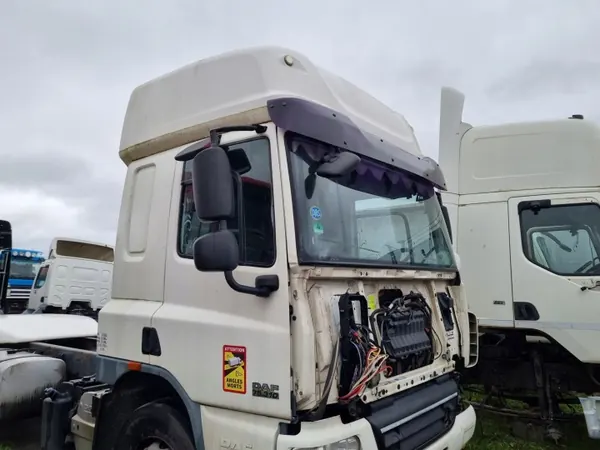 Esqueleto de Cabine DAF OEM Sem Portas 75/85 CF image 2