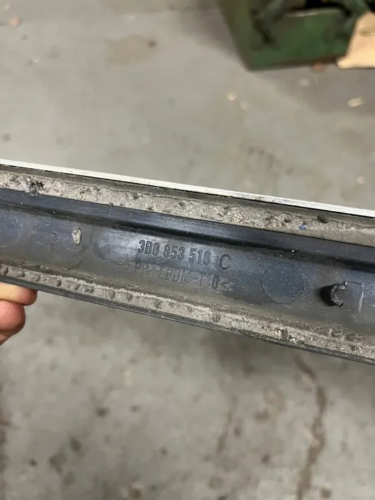 VW Passat B5 Lift Right Front Door Trim + Chrome image 5