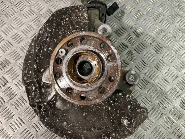 Mercedes-Benz framhjulsnav OEM A2133325100 image 3