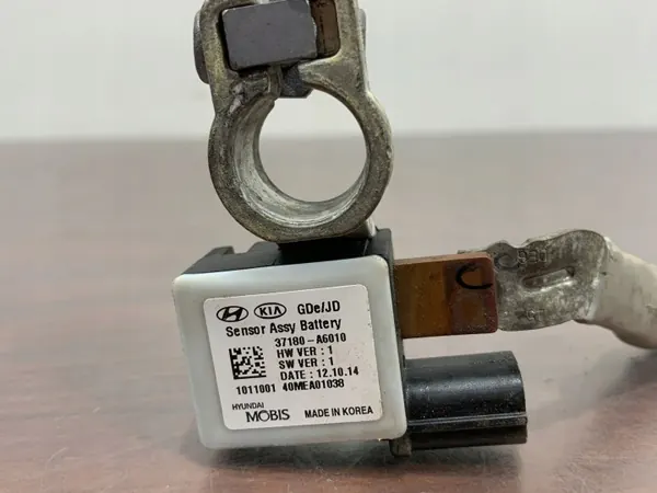 Kia Ceed II 1.6 Minuspol OEM 37180-A6010 image 3