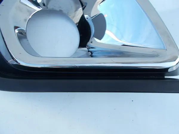 Grade Cromada Direita Dacia Sandero II Lift image 4