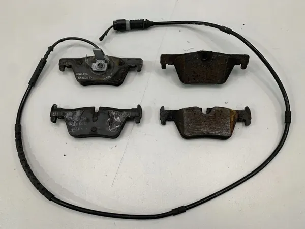 Pastilhas de travão traseiras OEM 8855010 com sensor BMW image 2