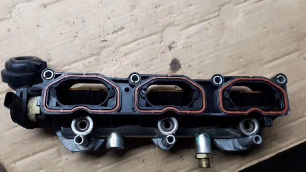 Vasen imusarja OEM 06E133109AR 3.0 TFSI image 10