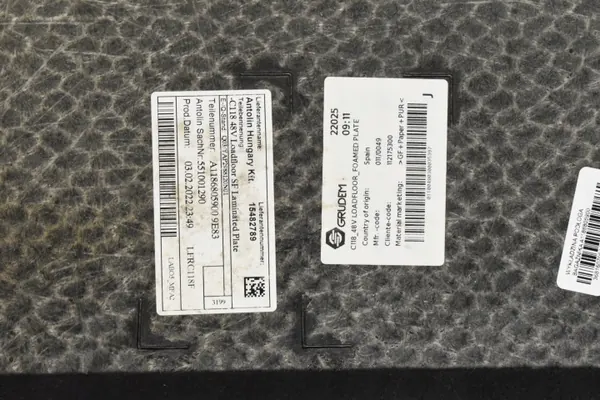 OEM A1186805900 Bagageutrymmesmatta Mercedes CLA Sedan image 3