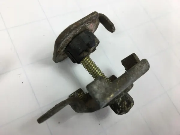Anturin kiinnike OEM 1295401144 W124 Cabriolle image 5