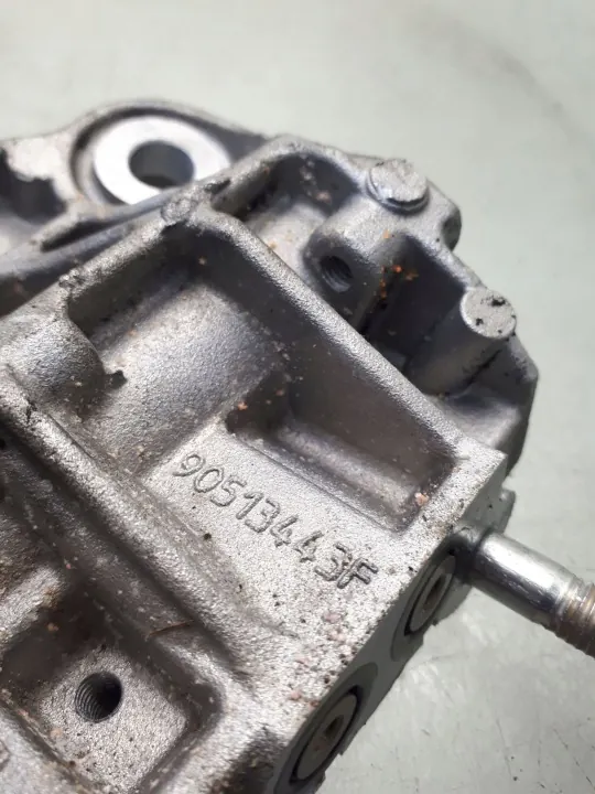 Support refroidisseur EGR Maserati Ghibli OEM 90513443F image 5