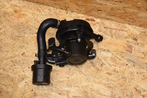 Audi R8 4S II sekundärluftpump OEM 7L959253K image 9