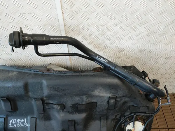 Suzuki Kizashi 09-14 Bränsletankpump Set OEM image 4