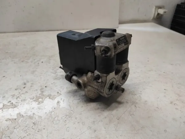 Mercedes ABS-pomp OEM 0265200043 voor E W124 3.0 4MATIC image 4