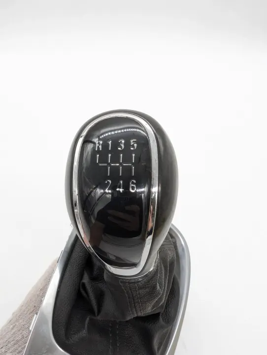 Pomo de mudanças Opel Meriva B OEM 13258322 - Usado image 5