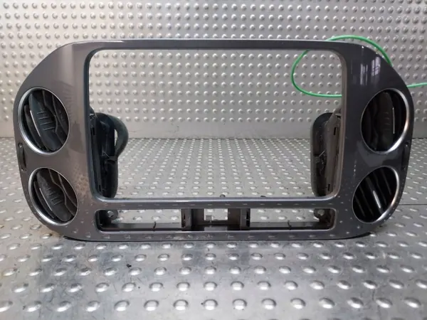 OEM S26380381 Ventilationsgallerrake för VW Tiguan image 2