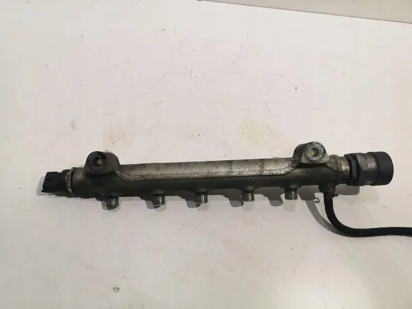 2007 Hyundai Sonata Fuel Divider image 2