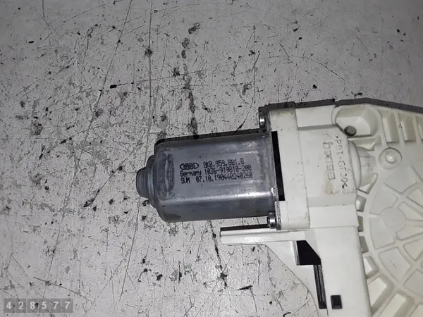 VW Sharan fönsterregulator OEM 9K0959801B image 3