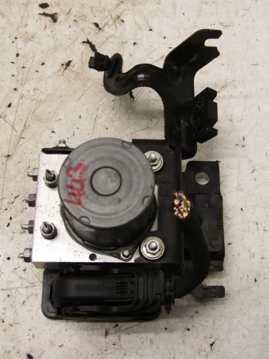 Nissan ABS-Bremspumpe OEM 476604302R - Gebraucht image 3