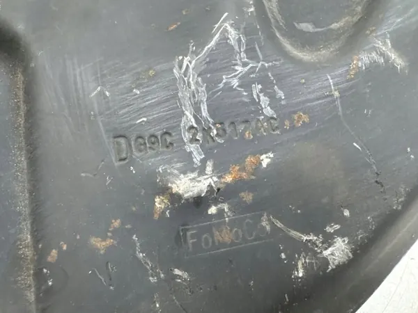 Ford OEM DG9C2K317AC Bakre bromsskydd - Begagnad image 3