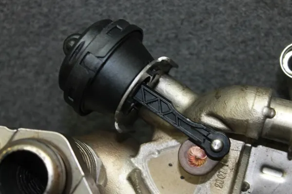 EGR-jäähdytin OEM 8476993 BMW N47 N57 2.0D-3.0D image 5