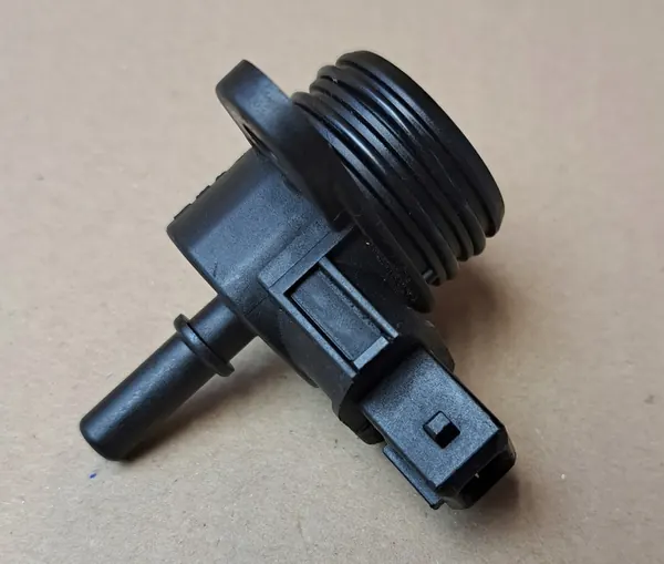 Capteur de Valve de Carburant Renault Megane III 1.2TCE OEM image 2