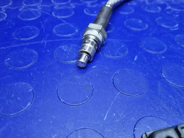 AUDI A3 8Y 2.0 TDI SENSOR NOX LAMBDA ORIGINAL 05L907807AR image 5