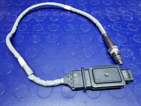 AUDI A3 8Y 2.0 TDI SENSOR NOX LAMBDA ORIGINAL 05L907807AR image 6