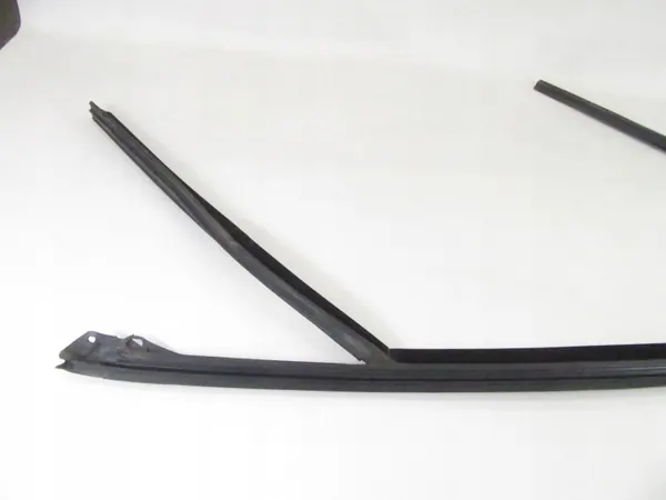 Fönsterledningspackning OEM 7289618 höger fram BMW X5 image 8