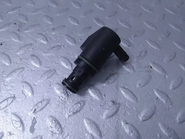 Sensor de pressão de óleo Skoda Superb B8 OEM 05L906455K image 2