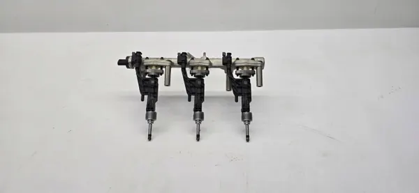 BMW 1 F40 Sprutgjutningslist OEM 8656548 image 2