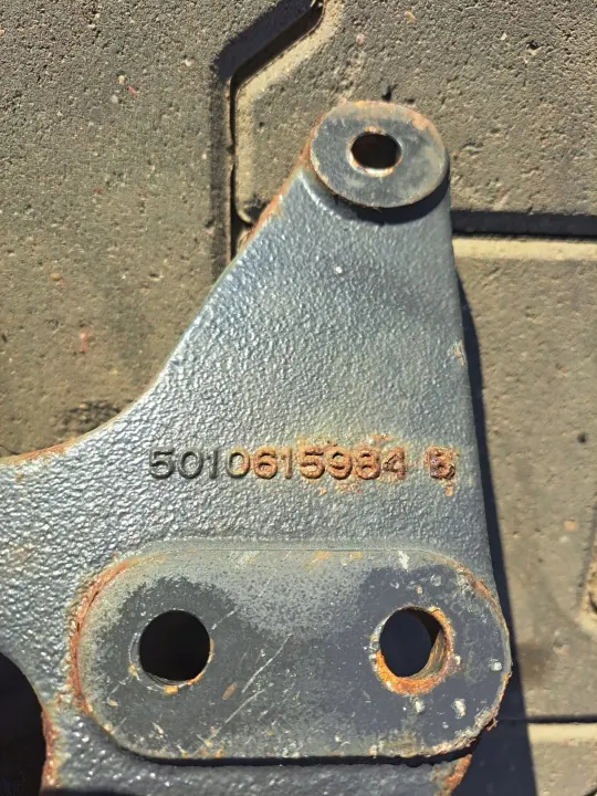 OEM 5010615984 Support Ressort Arrière Renault Midlum image 3