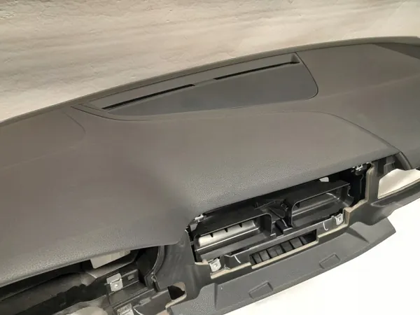 Audi A4 B9 Dashboardconsole OEM 8W1857001H Gebruikt image 5