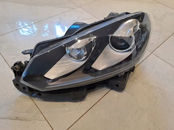 Farol esquerdo VW Golf 6 image 2