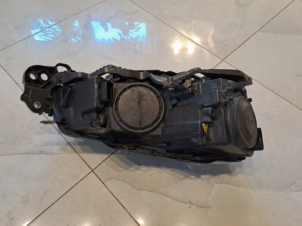 Farol esquerdo VW Golf 6 image 4