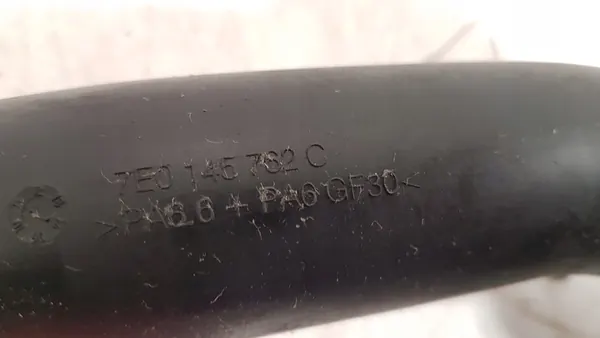 VW T5 Tubo de Aire Intercooler Usado 7E0145709 image 3