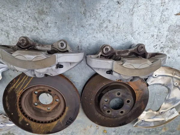 OEM 22E3134336R etujarrusatulat Audi Q5:lle image 7