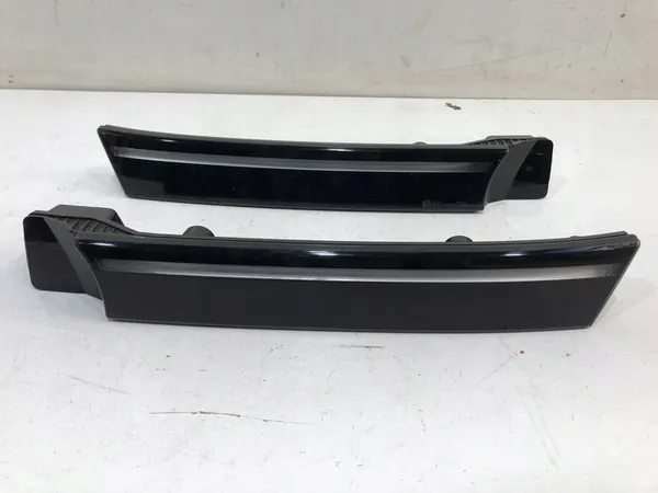 VW ID4 21-25 Luz DRL LED Grade Esquerda Direita OEM 11A941653A image 2