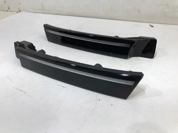 VW ID4 21-25 Luz DRL LED Grade Esquerda Direita OEM 11A941653A image 3