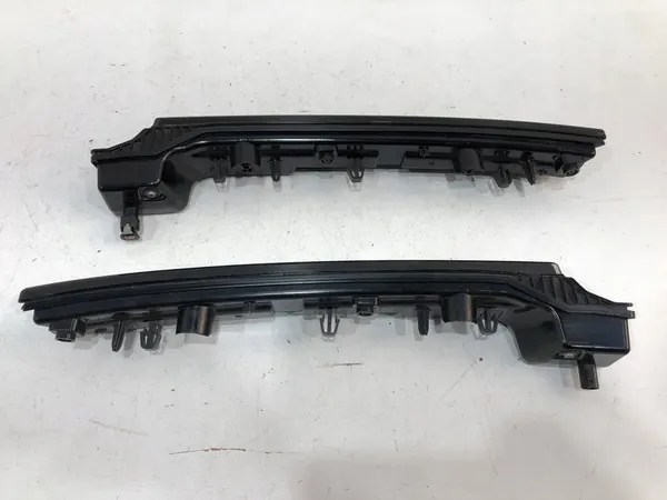 VW ID4 21-25 Luz DRL LED Grade Esquerda Direita OEM 11A941653A image 5